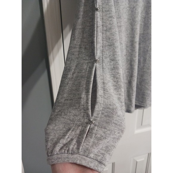 NWT Women's Liz Claiborne Long Sleeve V-Neck Cold Shoulder Top Blouse Size L... - Picture 3 of 6